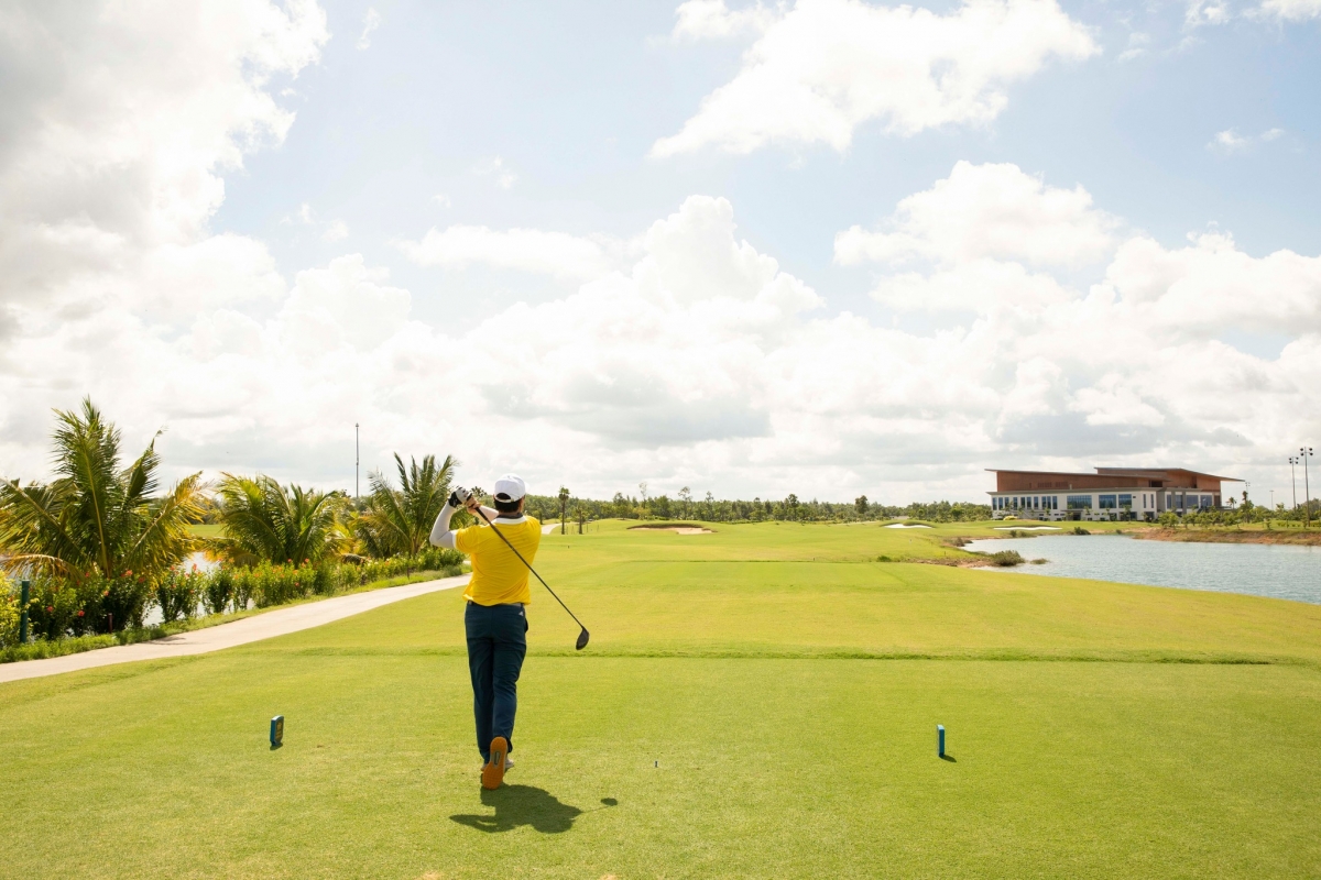 Royal Long An Golf & Villas