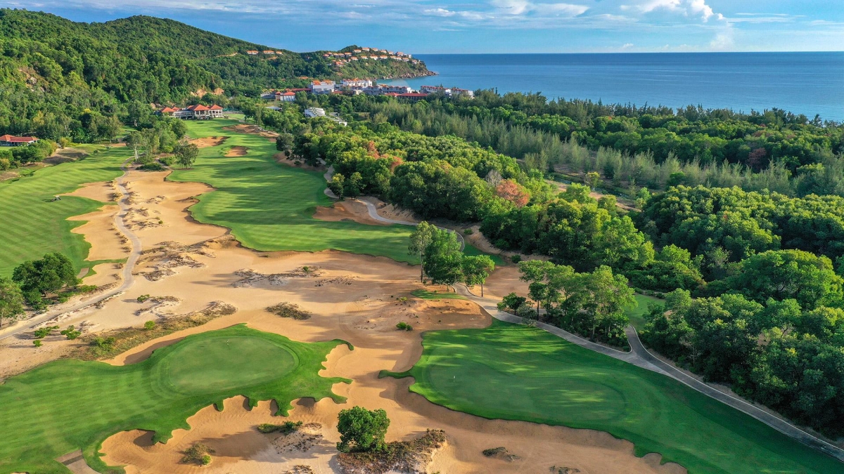 Experience Da Lat top-tier Golf Courses