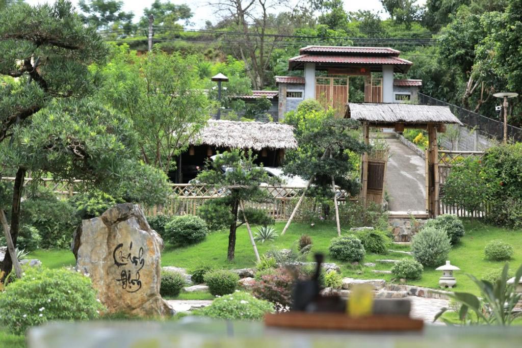 Vipassana Retreat Ba Vi