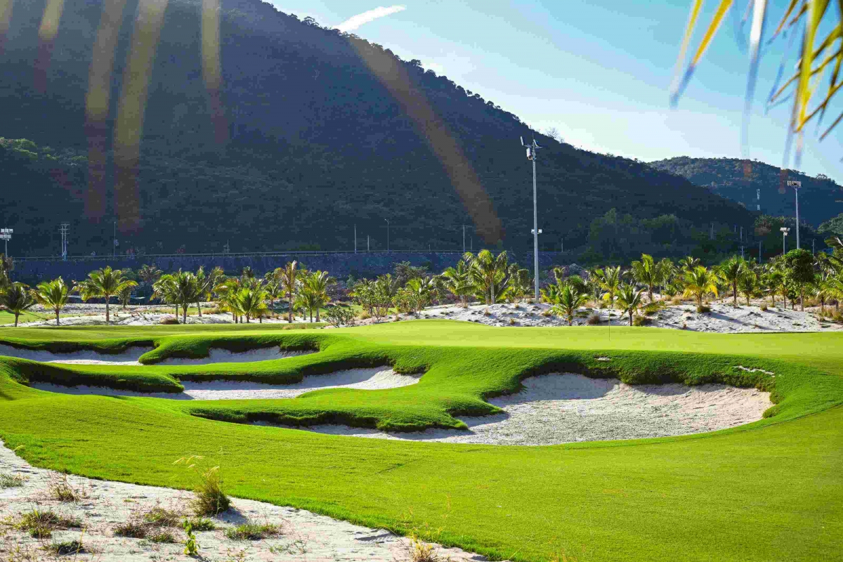 Anara Binh Tien golf course